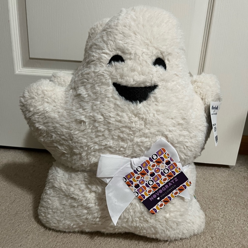 Novogratz White Ghost Pillows